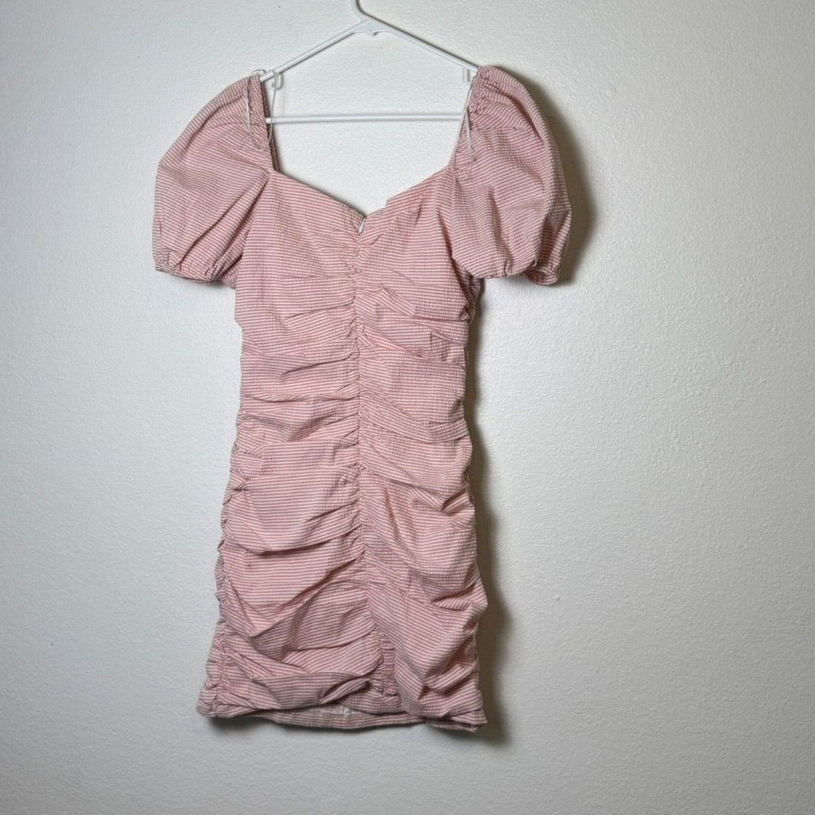 Willow & Clay Pink Seersucker Ruched Puff Sleeve Bodycon Mini Dress Womens M NWT