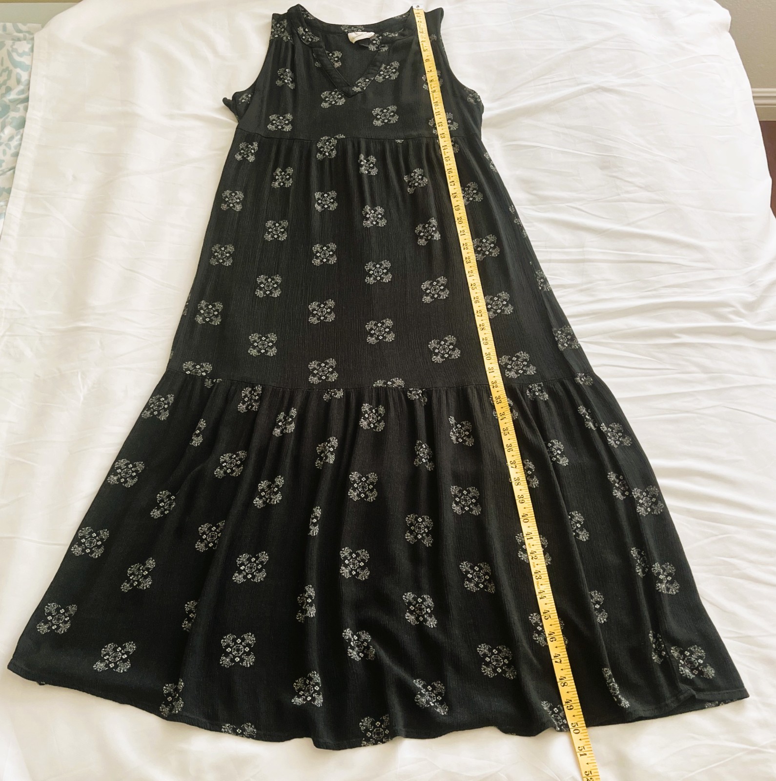 Universal Thread Black Medallion Tiered Maxi Dress Size L Sleeveless 100% Rayon
