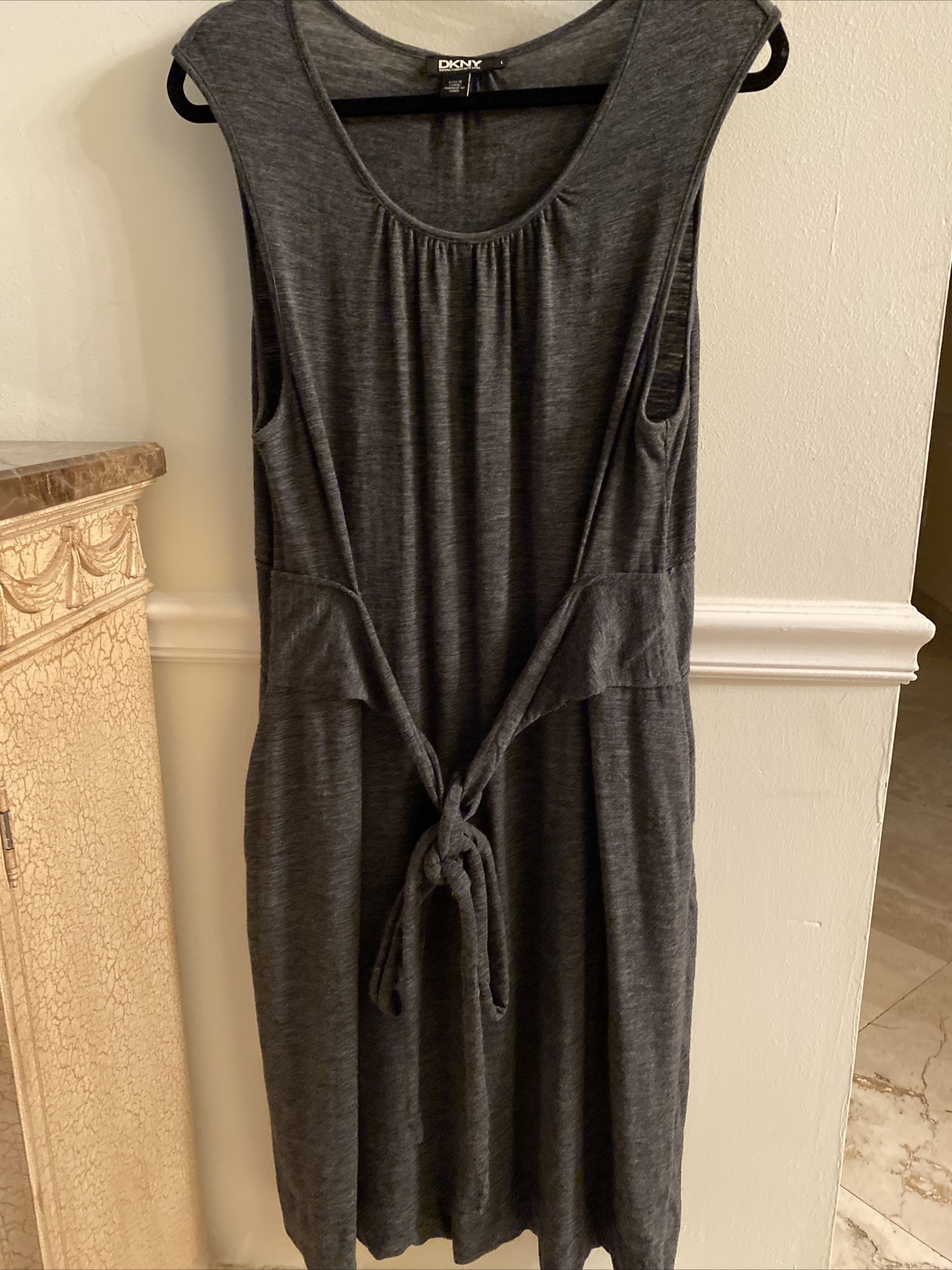 Donna Karan Wool dress gray sleeveless self belted side Pockets SZ L Pristine