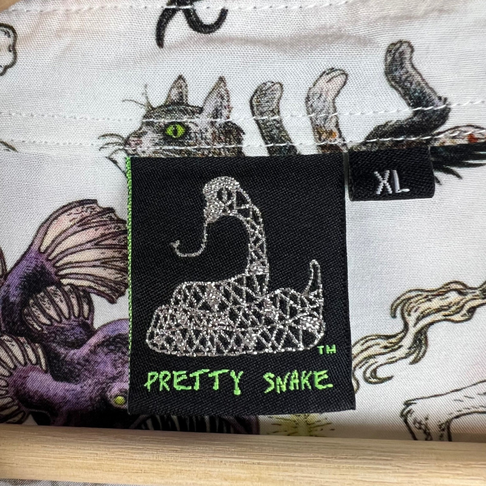 Pretty Snake Mythical Creatures Rayon Button Down Shirt Dress White XL