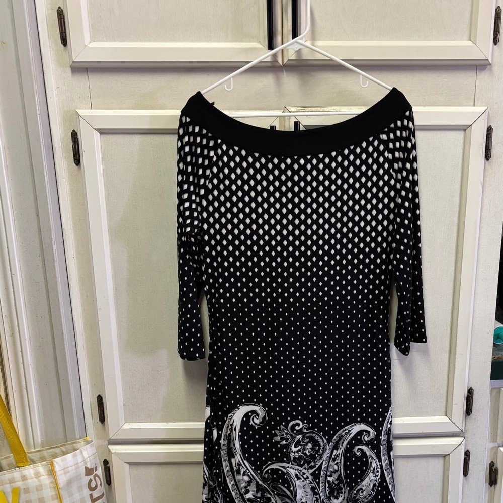 White House Black Market Black White Paisley Diamond Dress – L