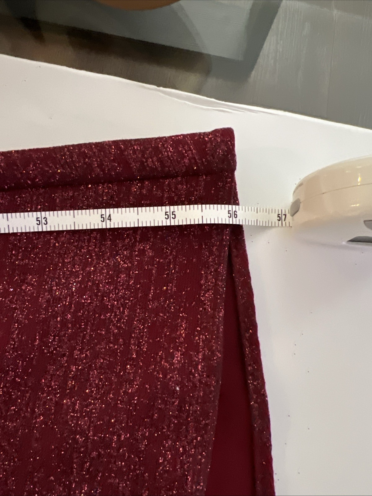 XSCAPE Elegant Burgundy Evening Gown Perfect for Any Formal Occasion Size 14