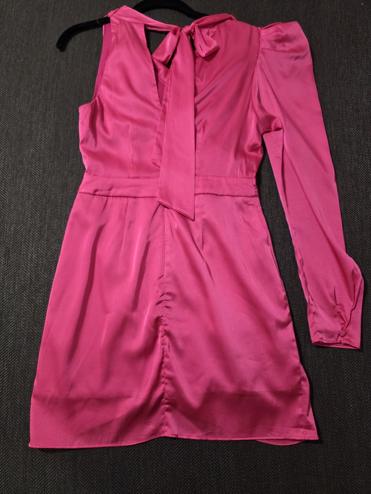 Do+Be NWT Cowl Neck One Shoulder Long Sleeve Satin Ruched Tie Mini Dress S