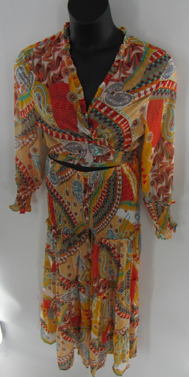 Women’s 2 PIECE Paisley Yellow Gray White Crop Pant Set: 70 Theme “Size XXL NWOT