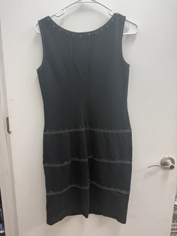 Muse size 4 Ladies Dress