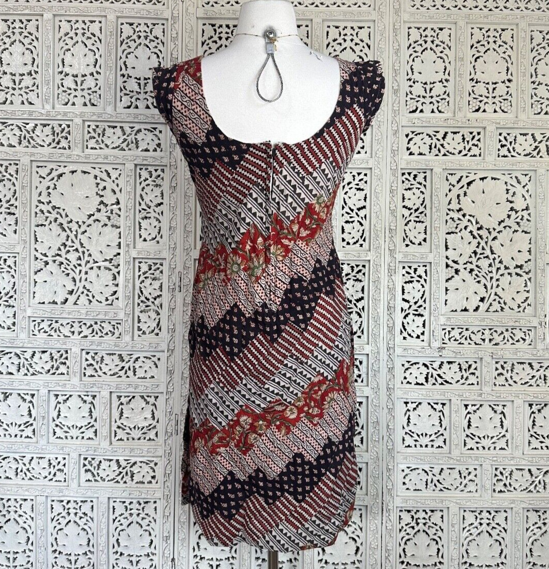 Vintage Quilted Patchwork Boho Knee Length V Neck Dress Sz Small