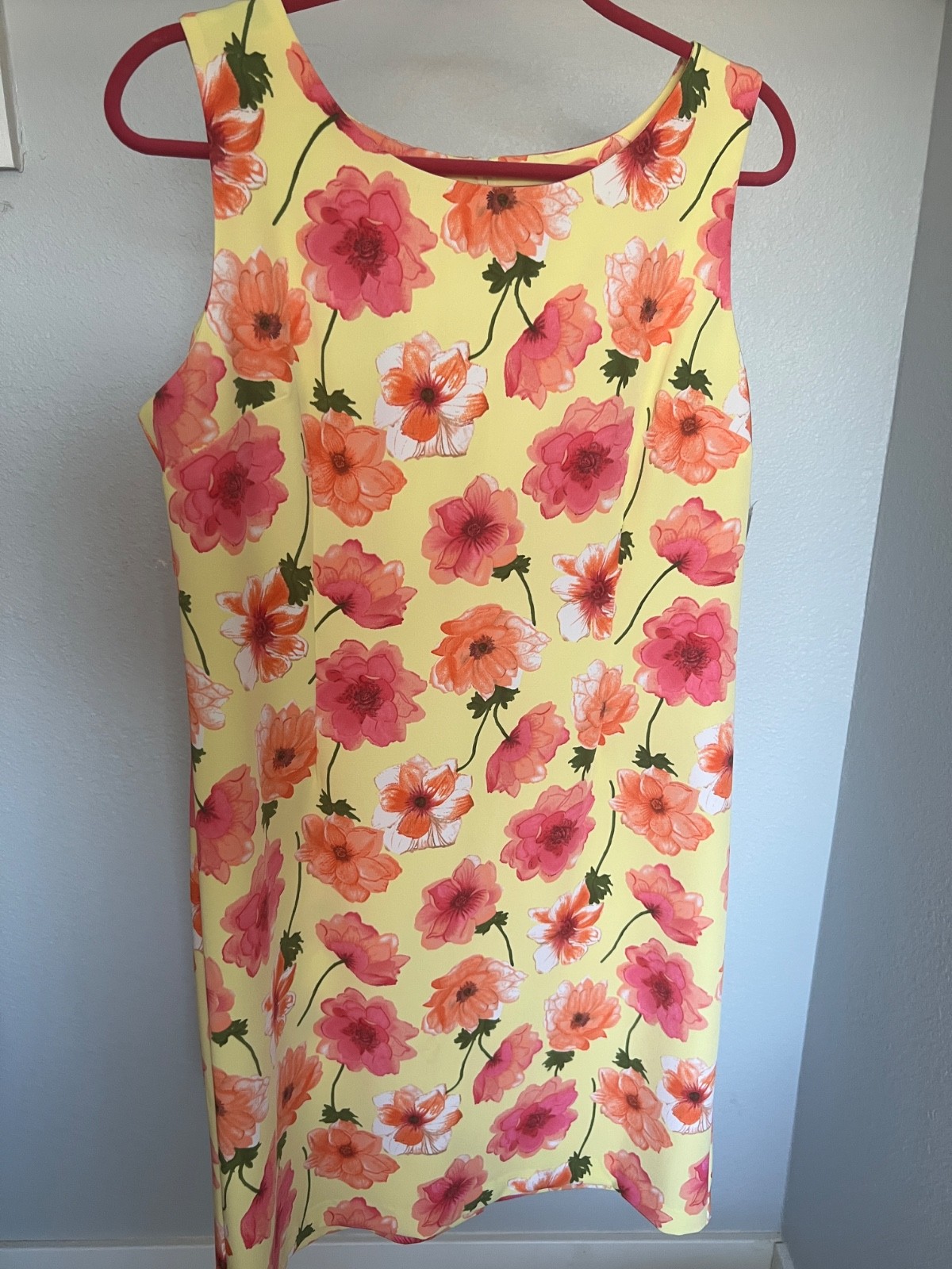 Yellow Stretch Sheath Dress Covered in bright Poppies Size 12
