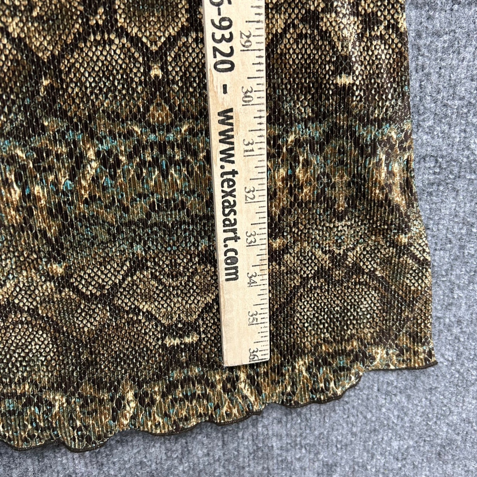 Connected Apparel Dress Womens Size 8 Brown Snakeskin V-Neck Short Sleeve Sheath