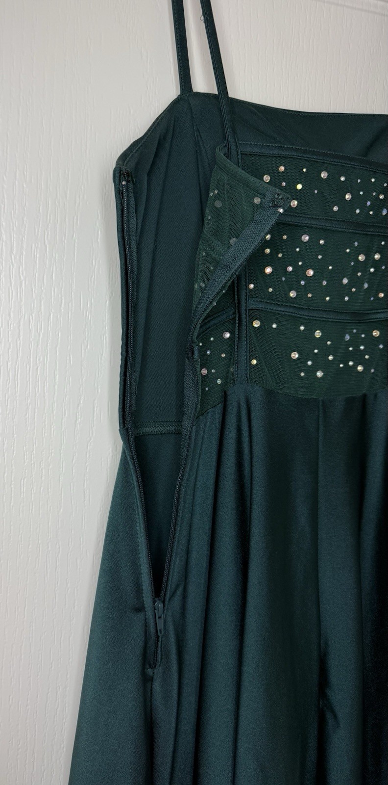 City Triangles Green Rhinestone Open Back Fit Flare Party Dress Size 5