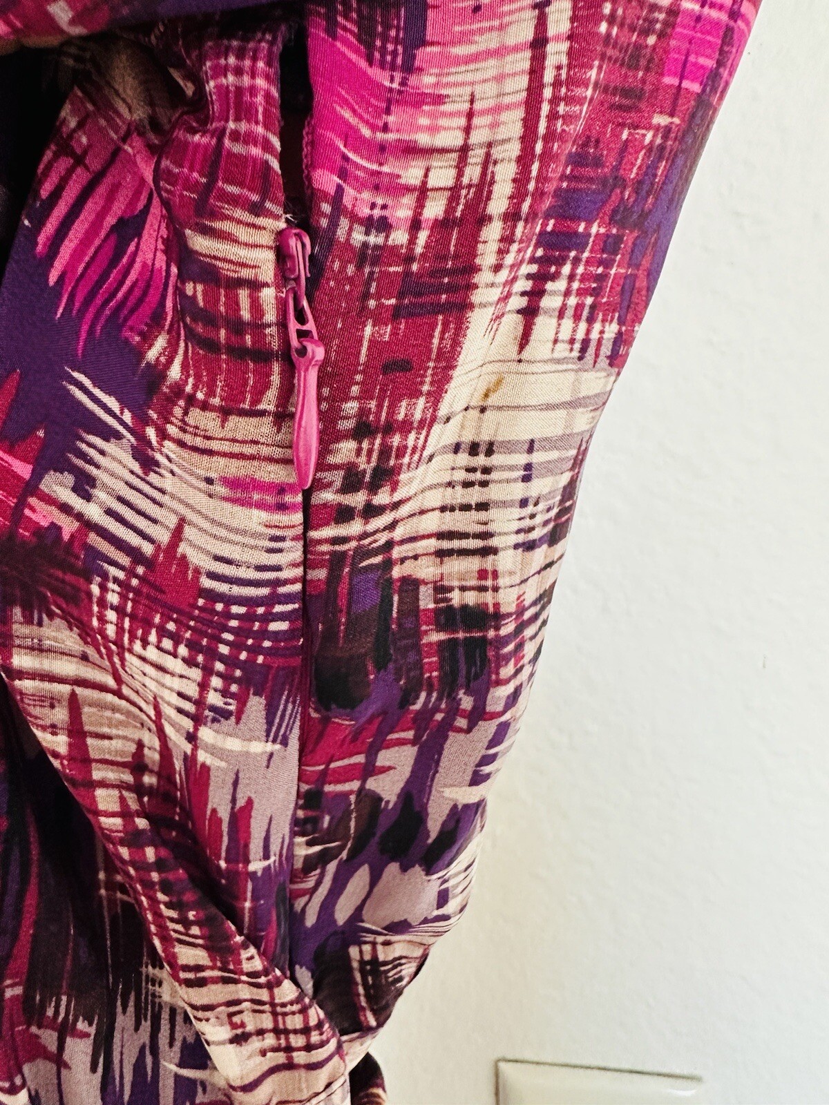 NWOT Presley Skye V-Neck 3/4Sleeve Knee Length PocketsColorful Purple Dress XS