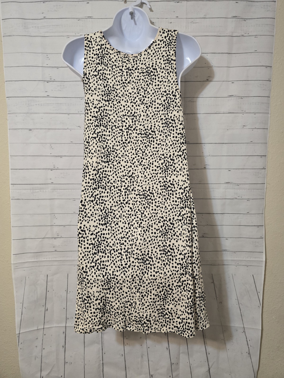 Women’s Express Beige Patterned Sleeveless Shift Dress, Size S