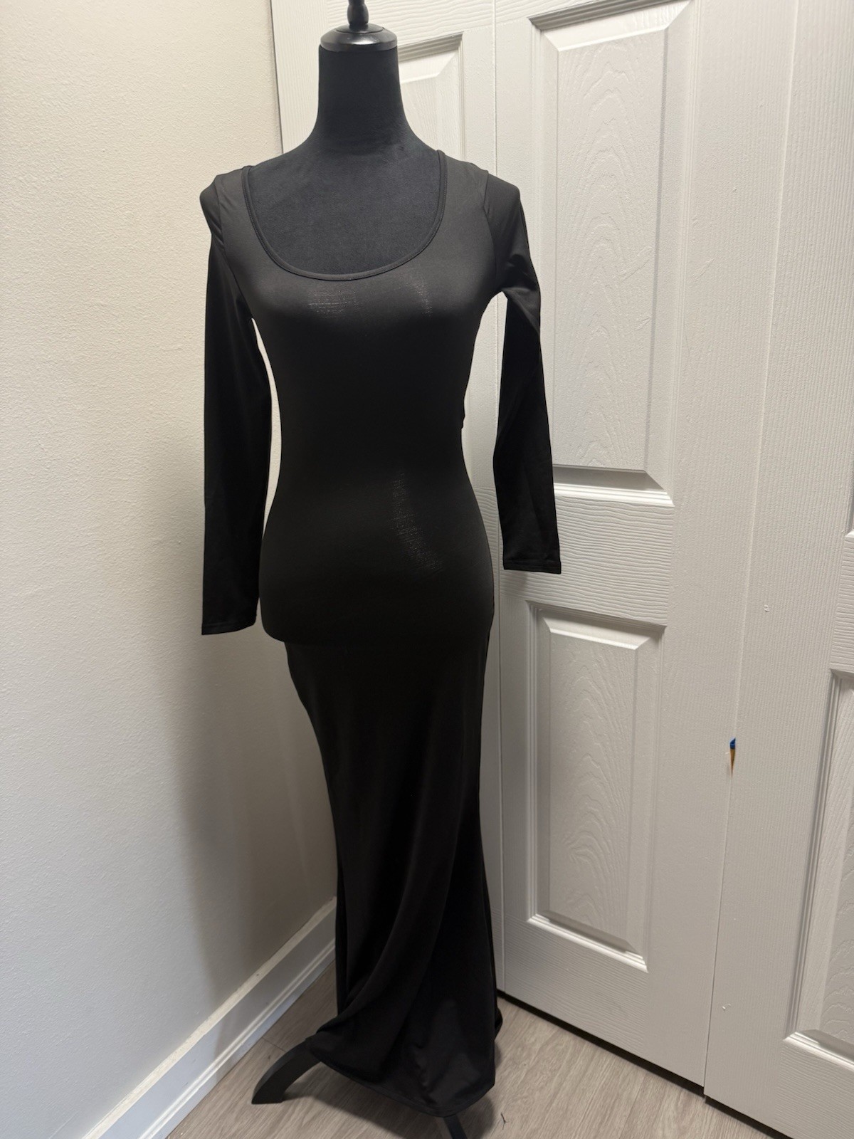 Black Solid Knit Stretch Bodycon Maxi Dress Scoop Neck Long Sleeve Size S