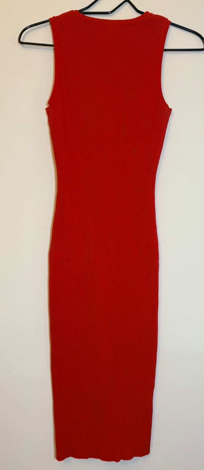 HERA Collection Red Ribbed Knit V-Neck Button-Front Sleeveless Bodycon Midi S