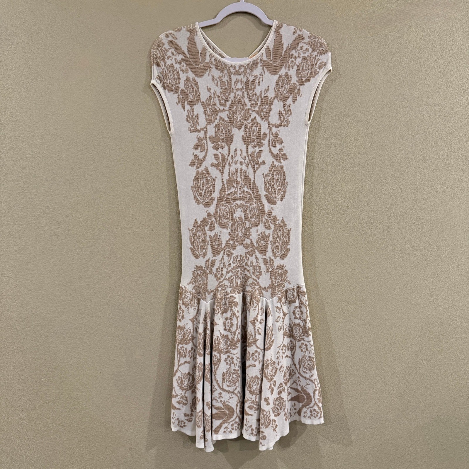 Torn by Ronny Kobo Patricia Dove Swing Dress L Tan Floral Jacquard Ladylike