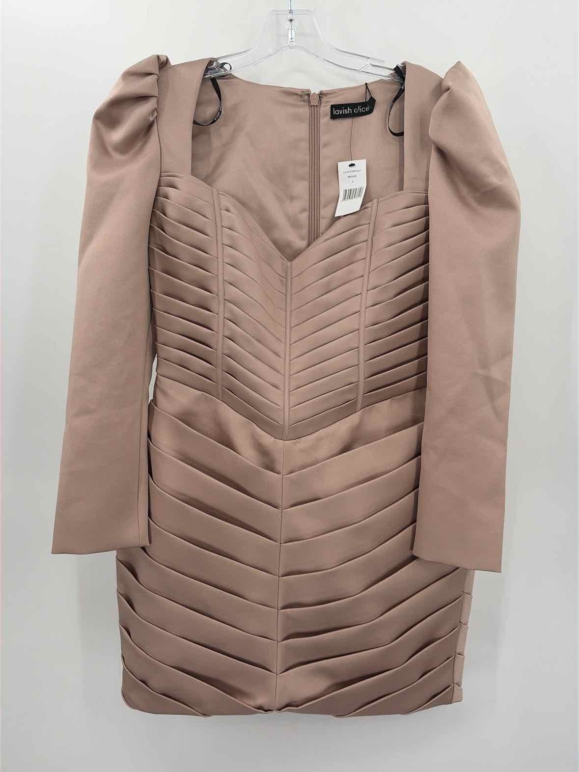 Pre-Owned Lavish Alice Pink Size 8 Short Long Sleeve Dress