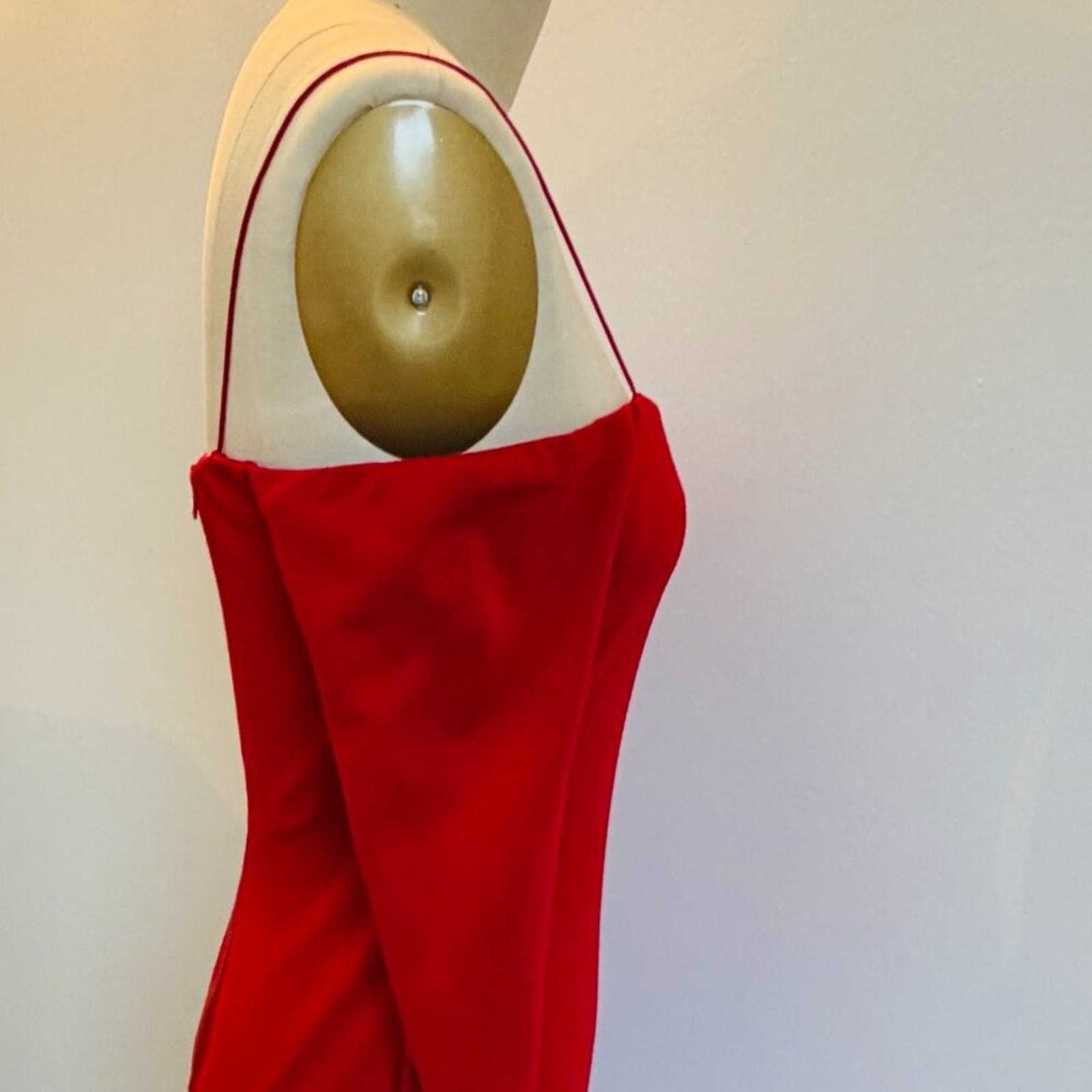 Alice +Olivia DorindaFitted Red Long-Sleeved Off the Shoulder Midi Dress, Size 4