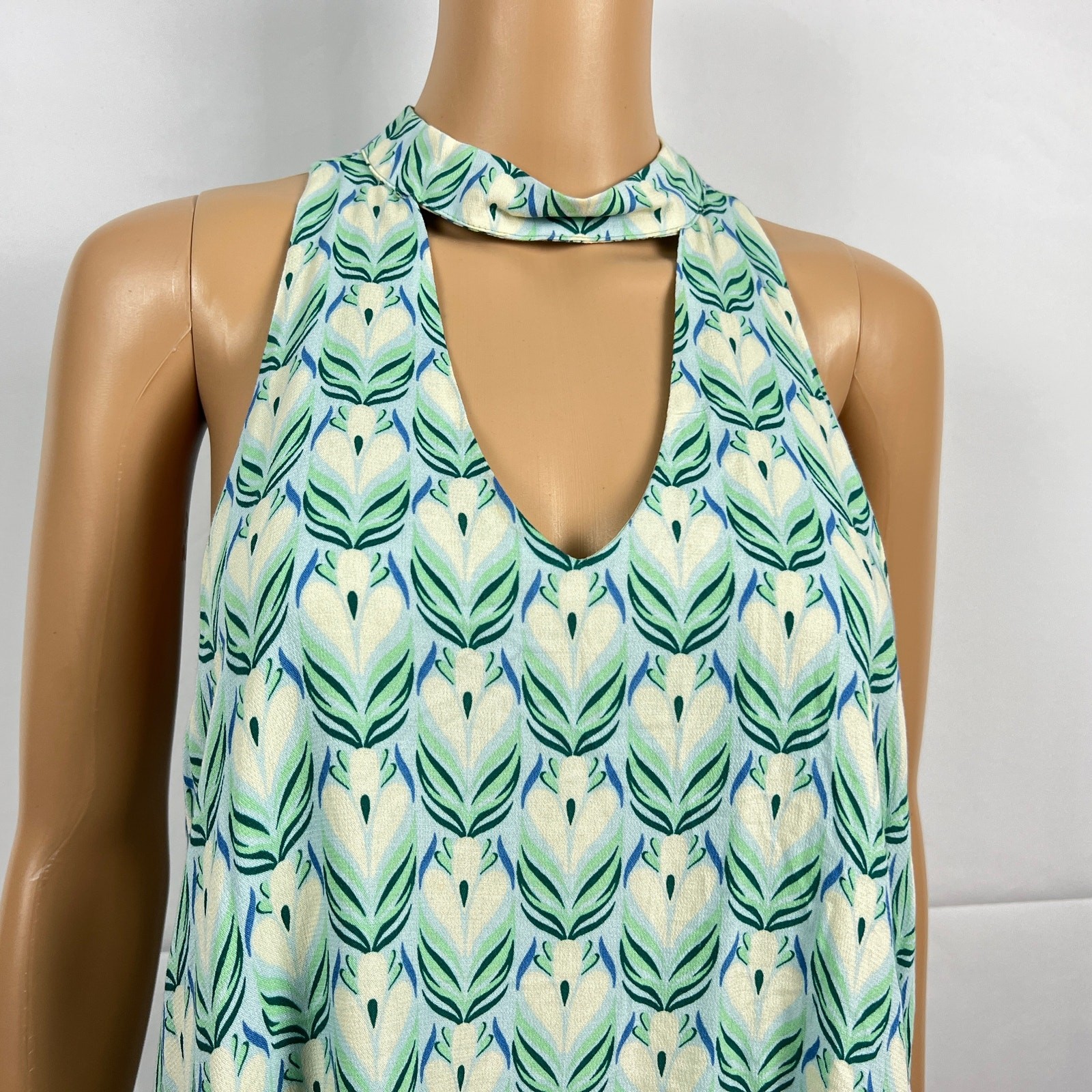 Olivaceous MEDIUM Green Print Cut Out Neck Back Short Trapeze Swing Dress