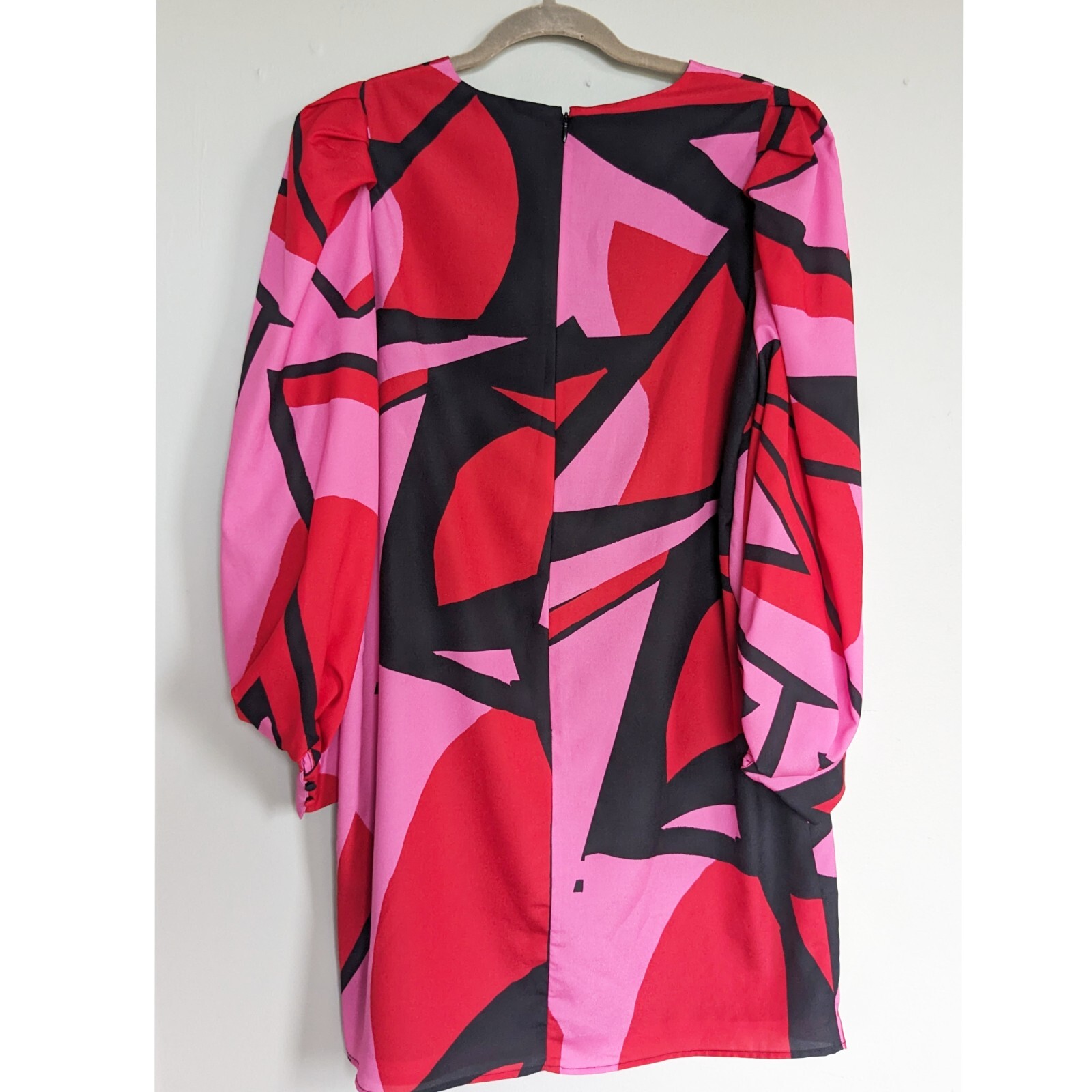 ONE33 SOCIAL GEO-PRINTED BALLOON SLEEVE SHIFT DRESS IN RED SIZE 6