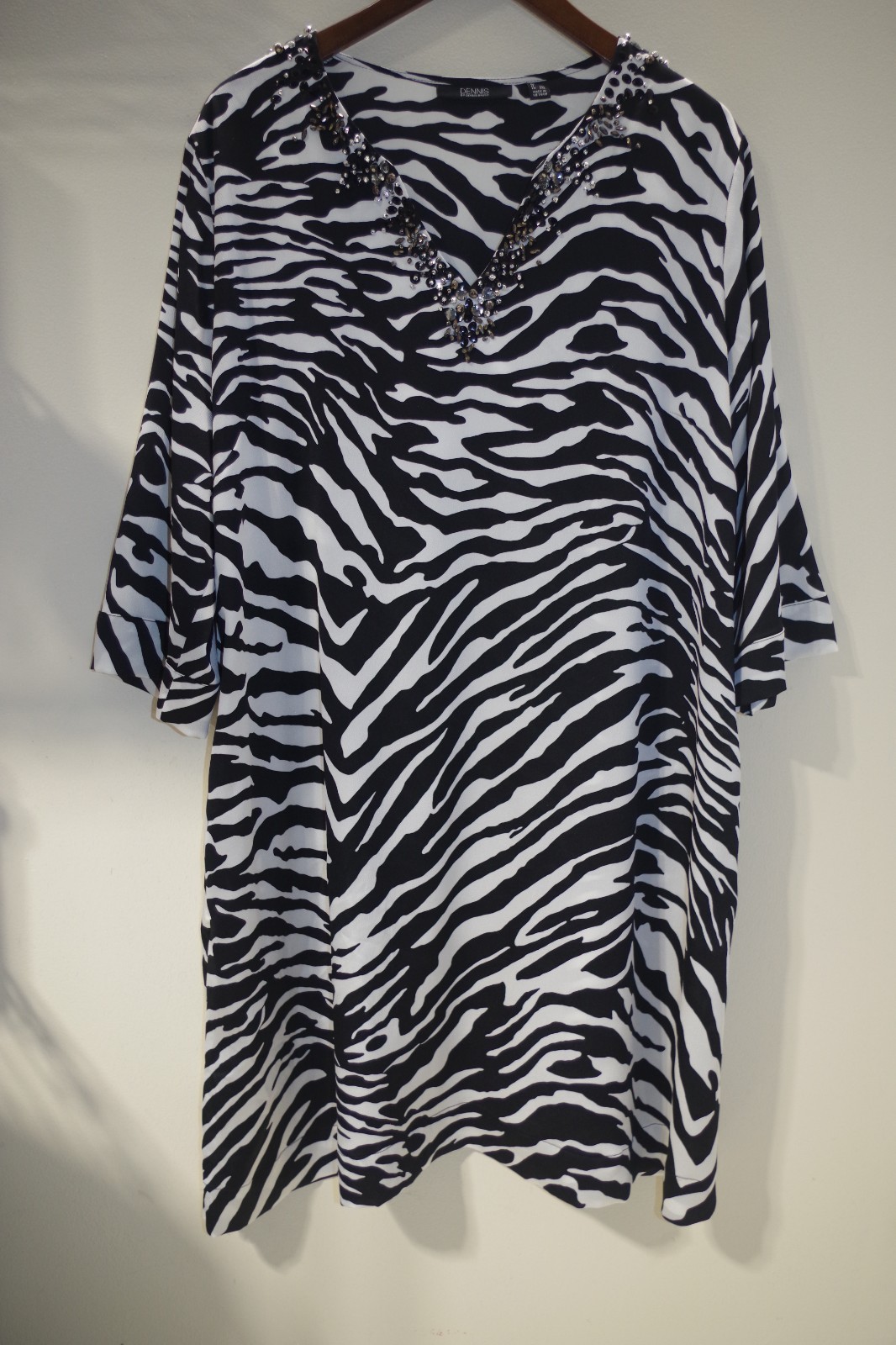Y1 Dennis by Dennis Basso Black & White Zebra Print Embellished Dress 1X V Neck