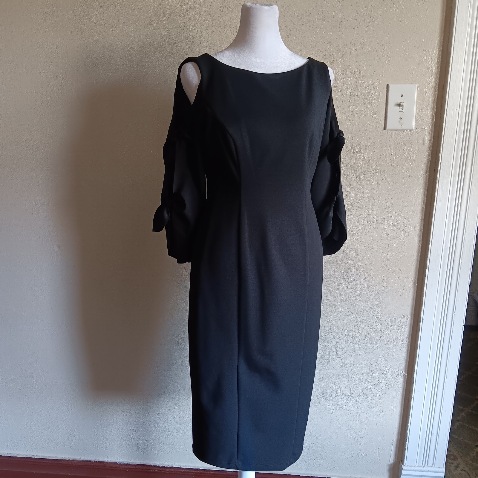 Donna Morgan Black Cold Shoulder Bow Sleeve Dress Size 2, Fairy Fairycore Zips