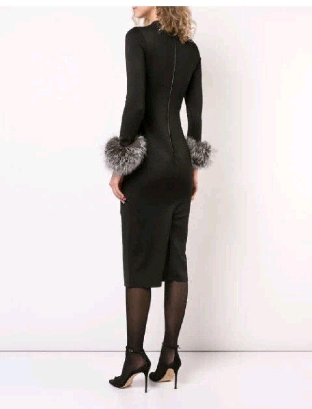 ALICE + OLIVIA Delora Fox Fur-cuff Sleeve Black Midi Dress. Size 4 $550