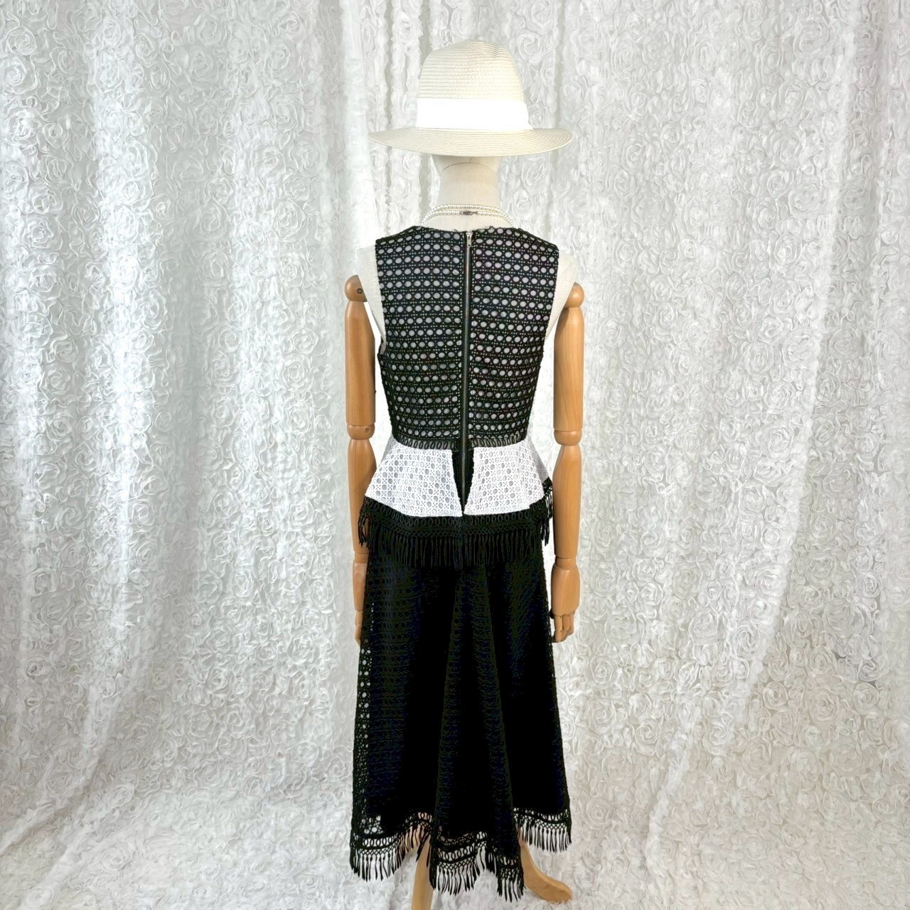 White Closet Black White Lace Fringe Maxi Dress Boho Resort Sleeveless Back Zip