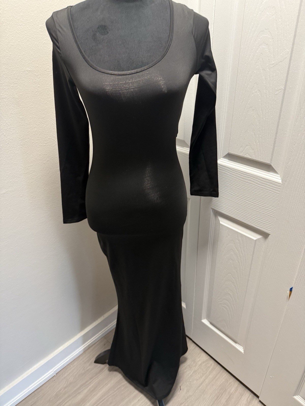 Black Solid Knit Stretch Bodycon Maxi Dress Scoop Neck Long Sleeve Size S