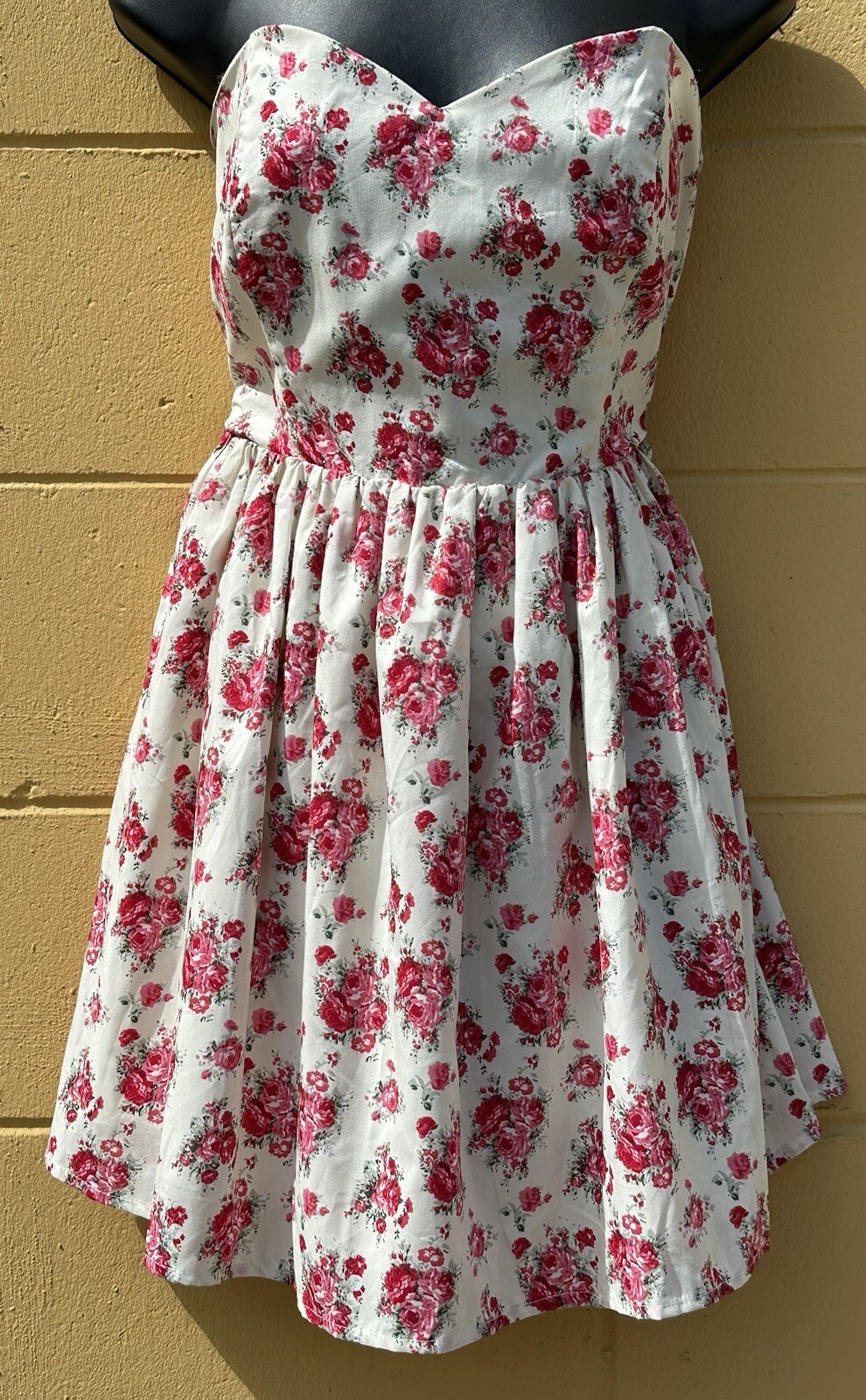 Jarlo London Women’s Robin Cream Floral Strapless Dress Size M Summer Dress NEW