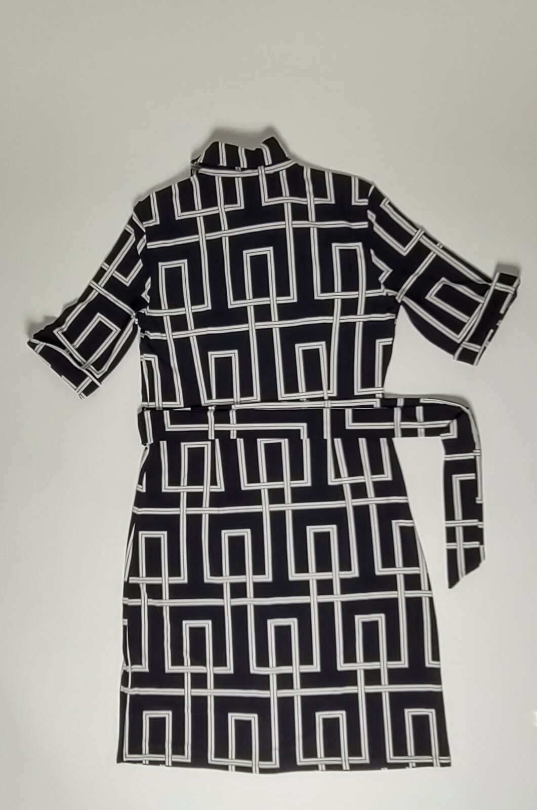 Button Down Dress Office Work Collar & Cuffs Classy Modern Knee Geometric