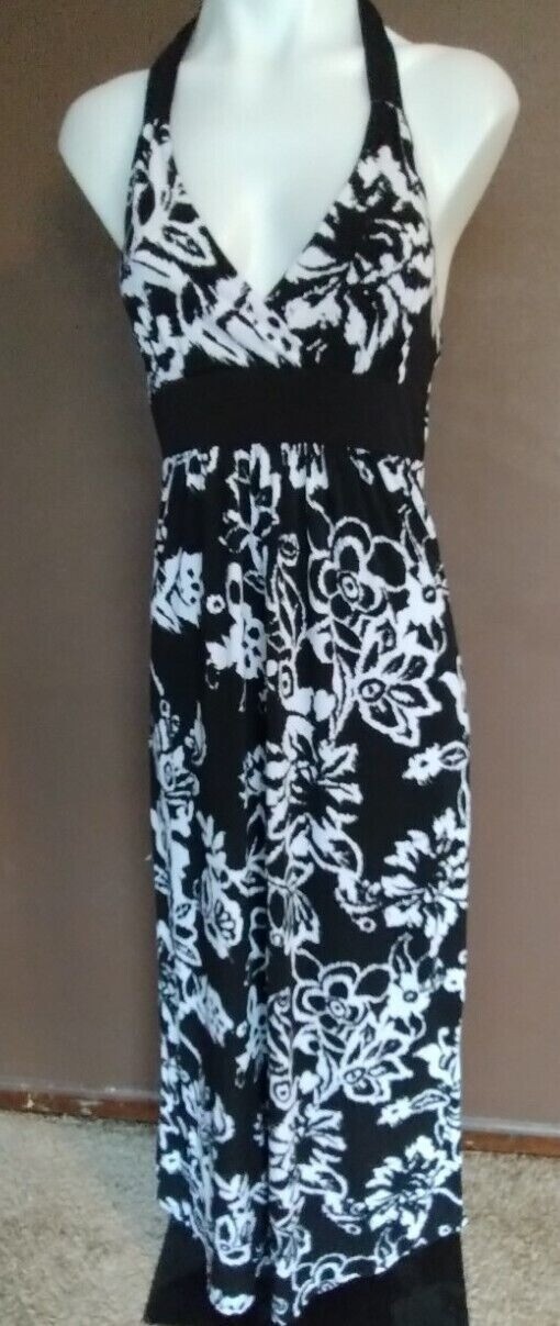 Catch My I Geometric Halter Maxi Dress Sz Small Stretch Casual Long Black White