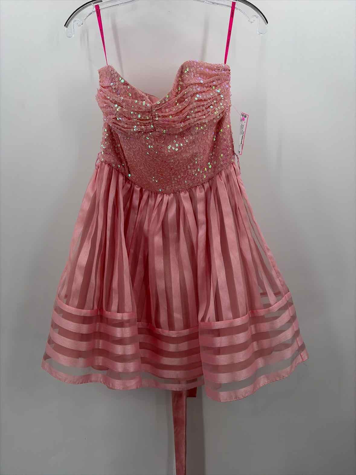 Pre-Owned Betsey Johnson Pink Size 6 Short Strapless Dress
