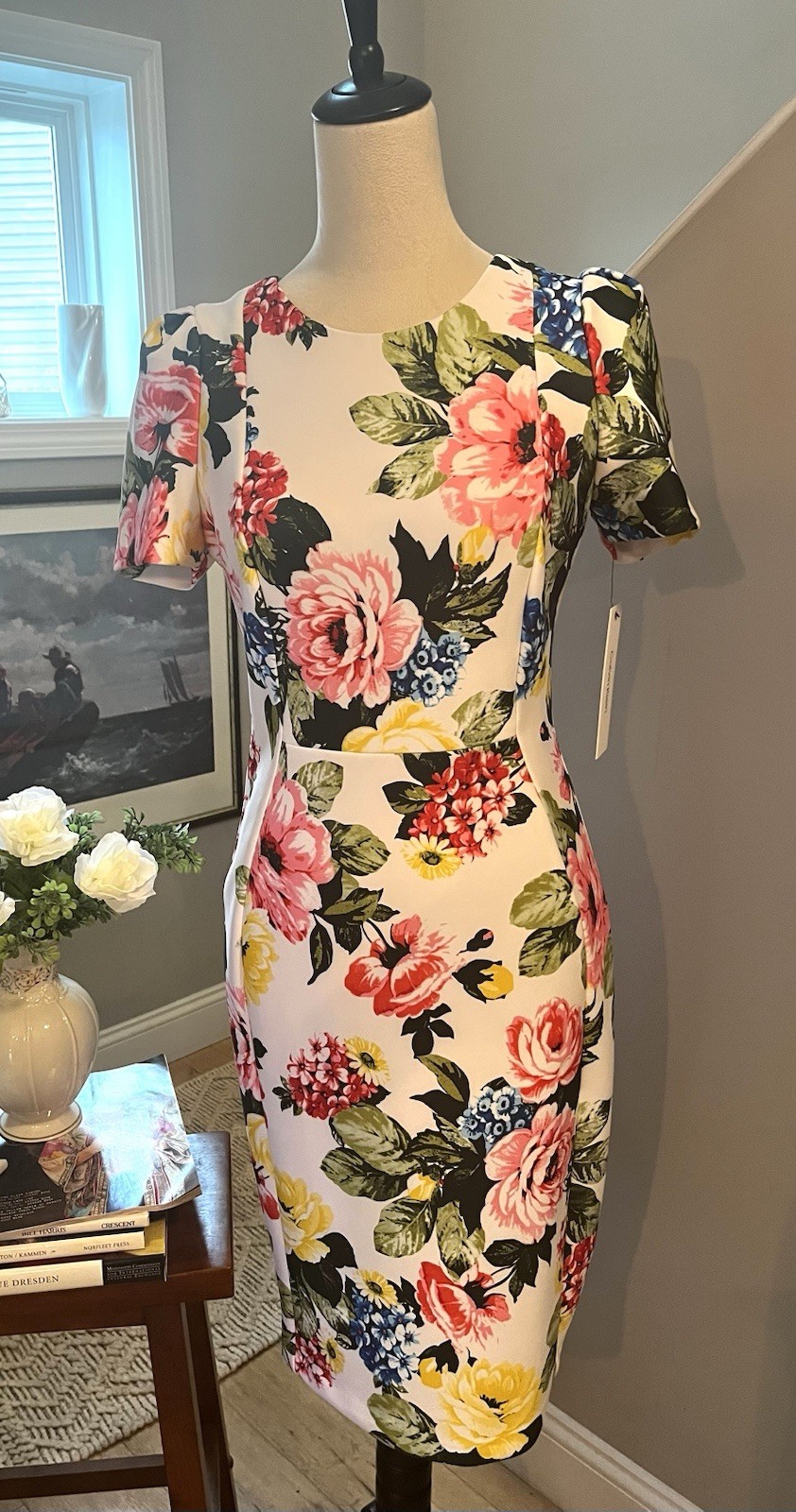 CALVIN KLEIN Dress Bold Floral Sheath Tapered Bodice Short Sleeves White Sz 4