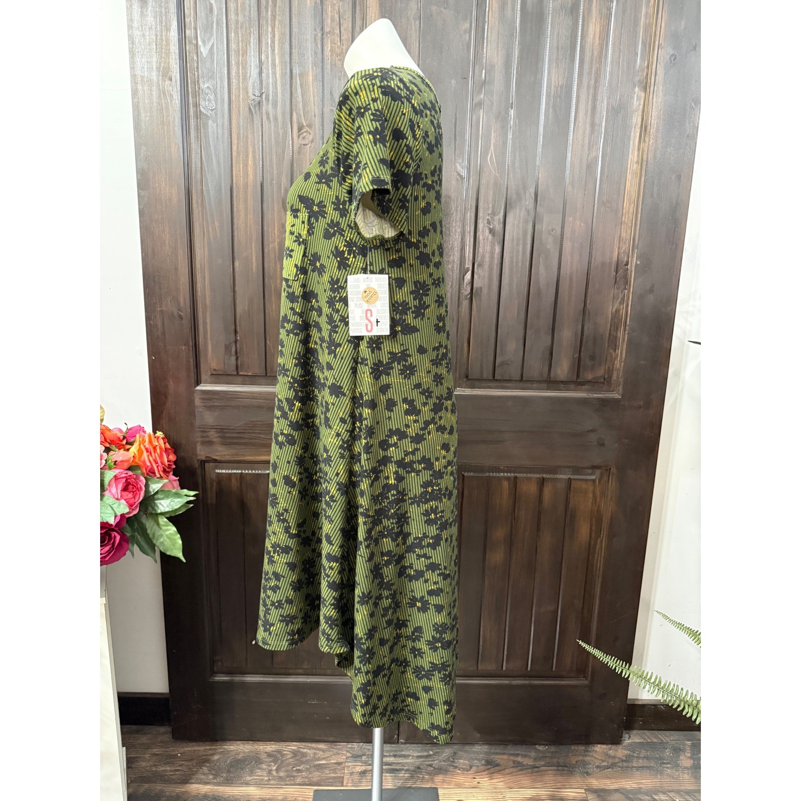 LuLaRoe Carly Dress Womens Small Green Black Floral Stripe High Low Pocket NEW