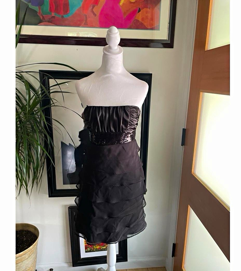 MISOUPREAD Black Strapless Satin Ruffle Lined Mini Cocktail Dress Size 6