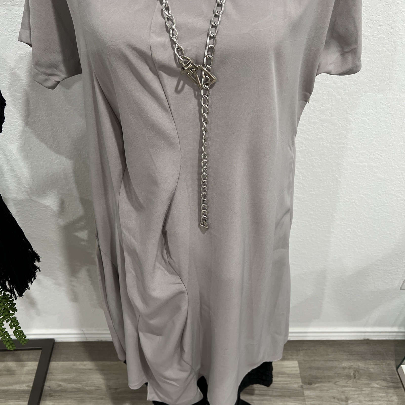 Moyuru Polyester Gray Midi Dress Sz M (item B10)