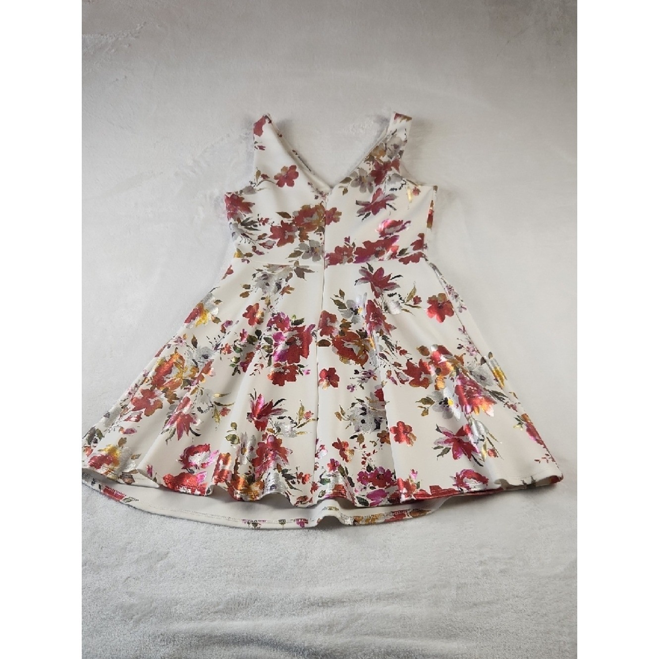 Soprano Floral Fit and Flare Sleeveless Dress Size Large V Neck Zipper Back