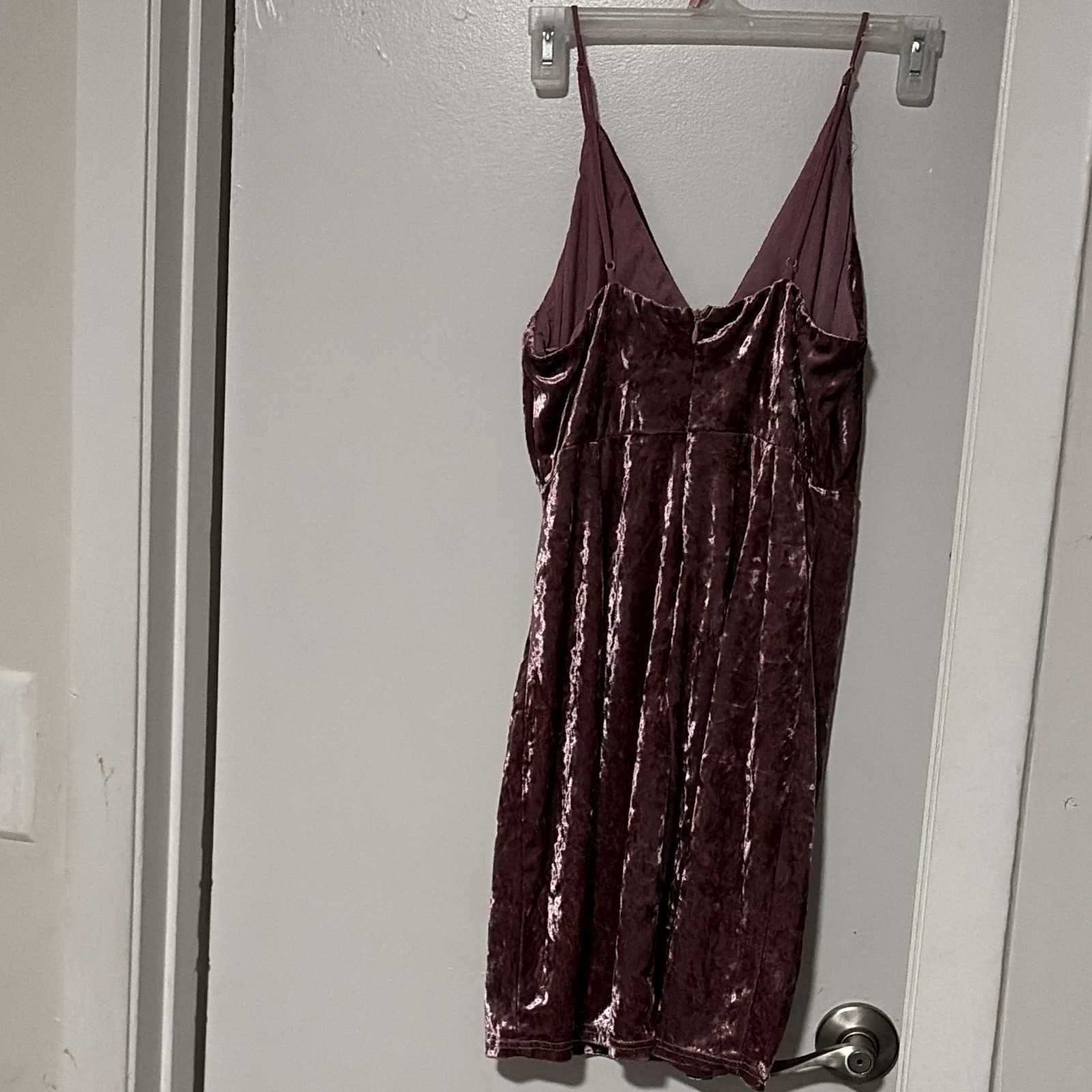 Lush Burgundy Solid Velvet V-Neck Sleeveless Strappy Slip Short Dress M