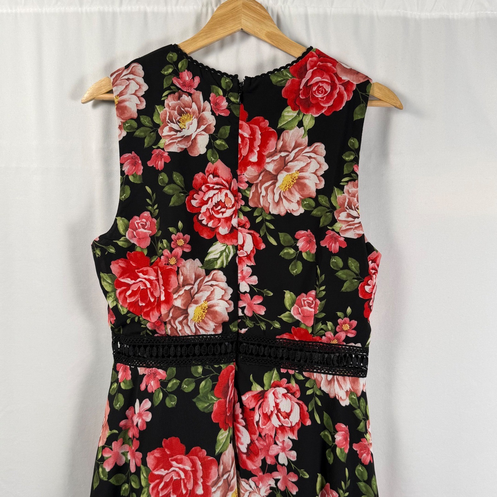Disney Princess Womens L Beauty & Beast Rose Crochet Trim Fit & Flare Dress