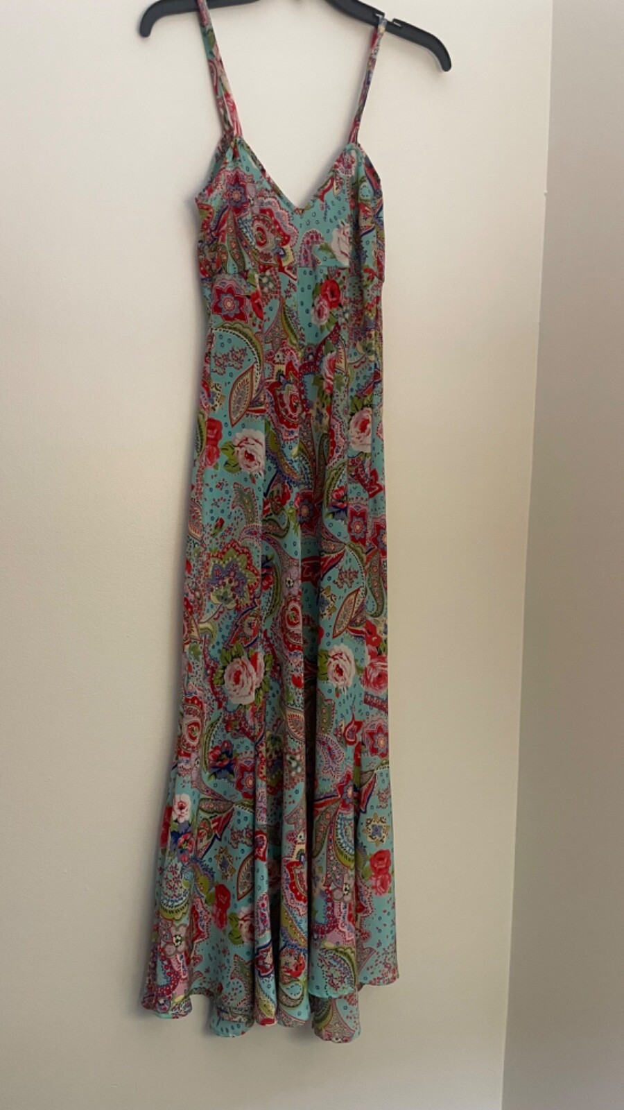 Lifhtweight Elegent Classy Dress for any occasion