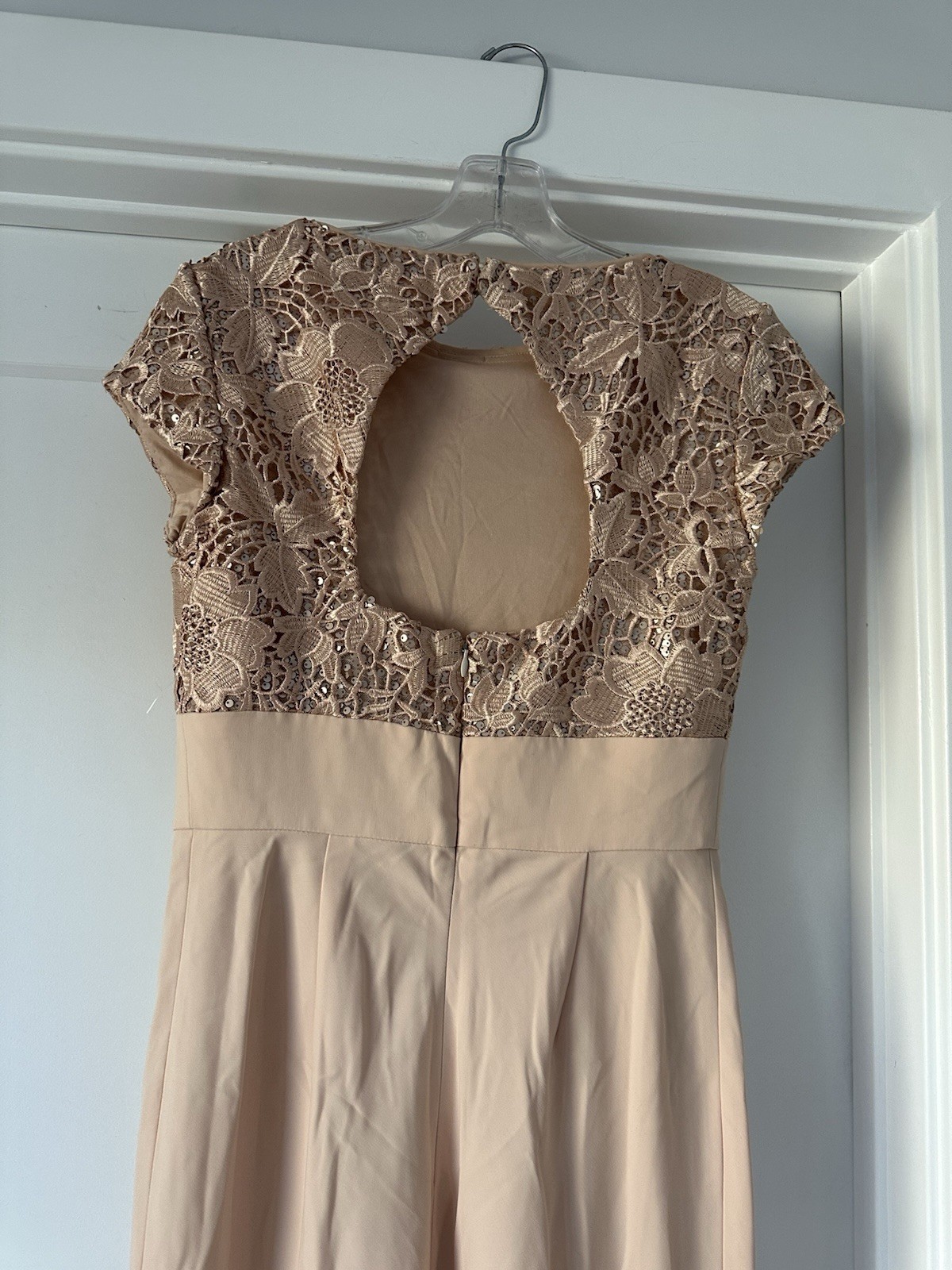 JS Collections Sequin And Floral Embroidered Cap Sleeved Gown Size 6 #B84