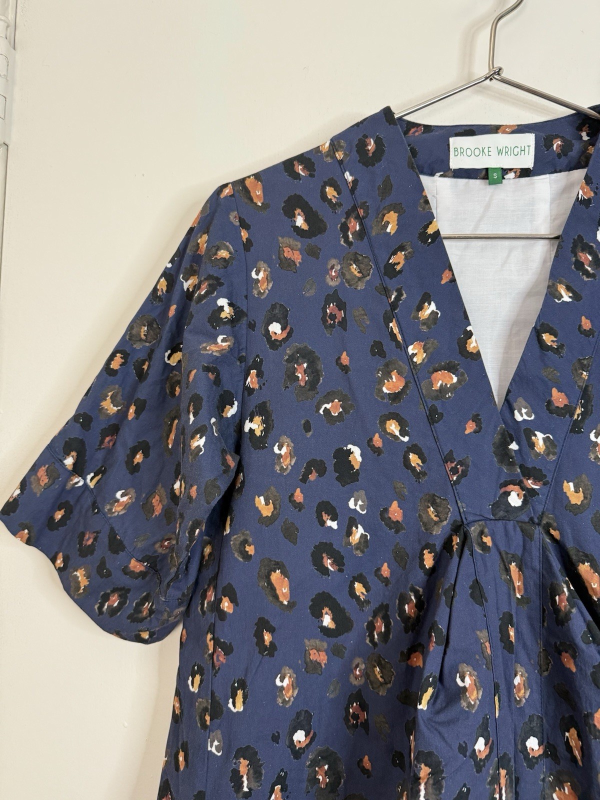 Brooke Wright Henrietta leopard blue short sleeve poplin cotton maxi dress. S