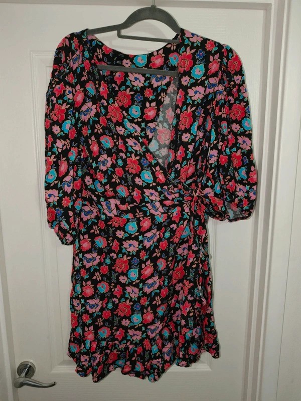 River Island Black Floral Wrap Mini Dress – UK 14