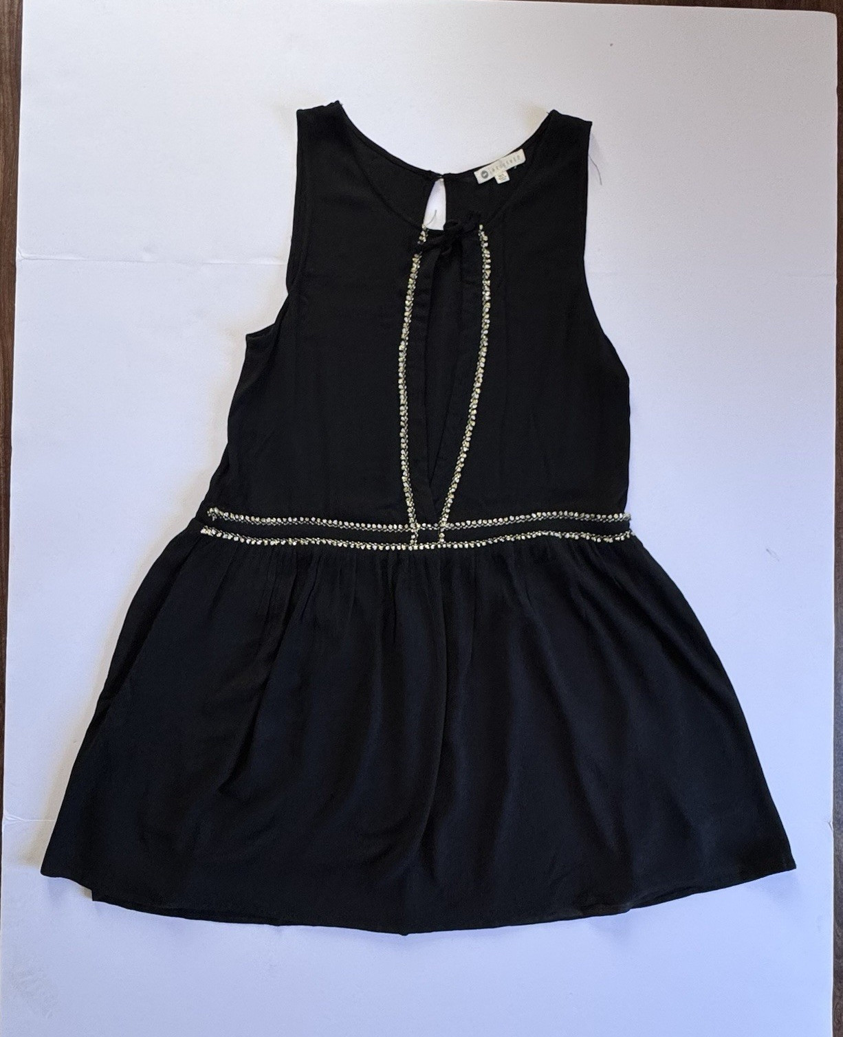 Relished Women’s M/L Black Sleeveless Beaded Keyhole Short Dress