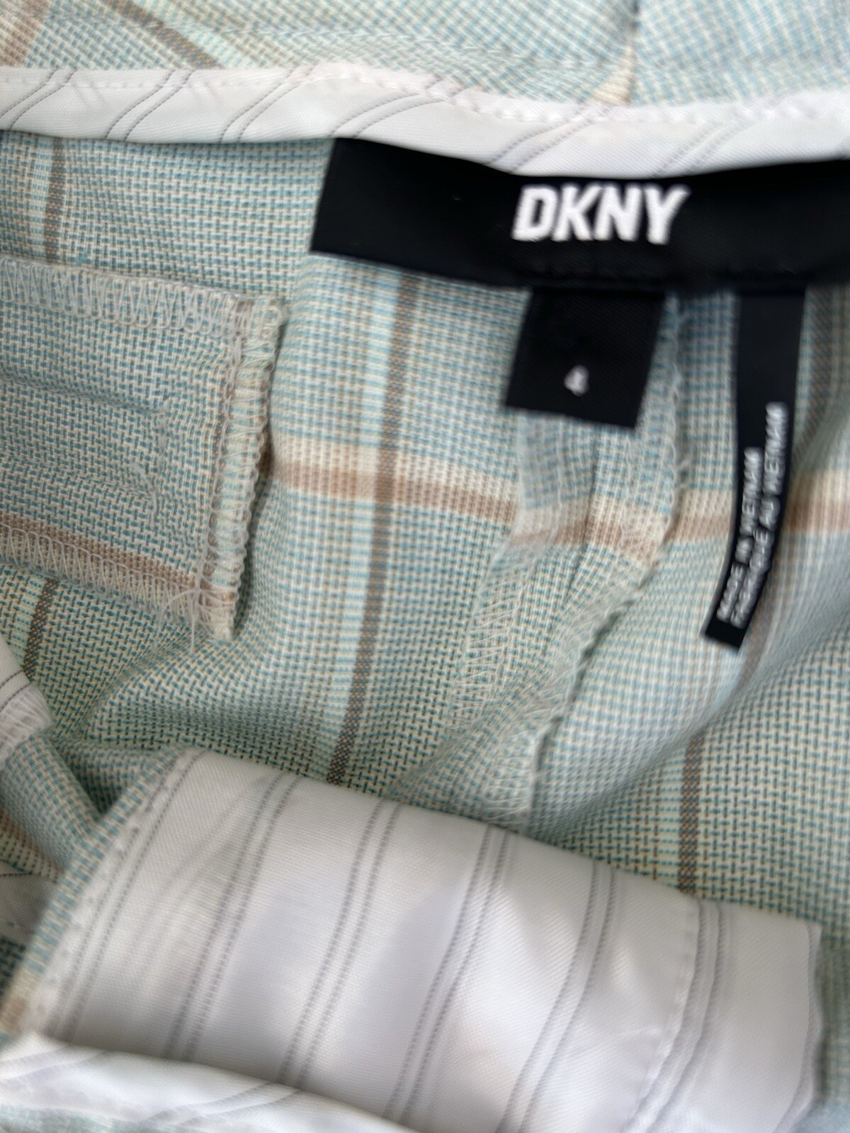 New Without Tag DKNY light green Pants Size 4