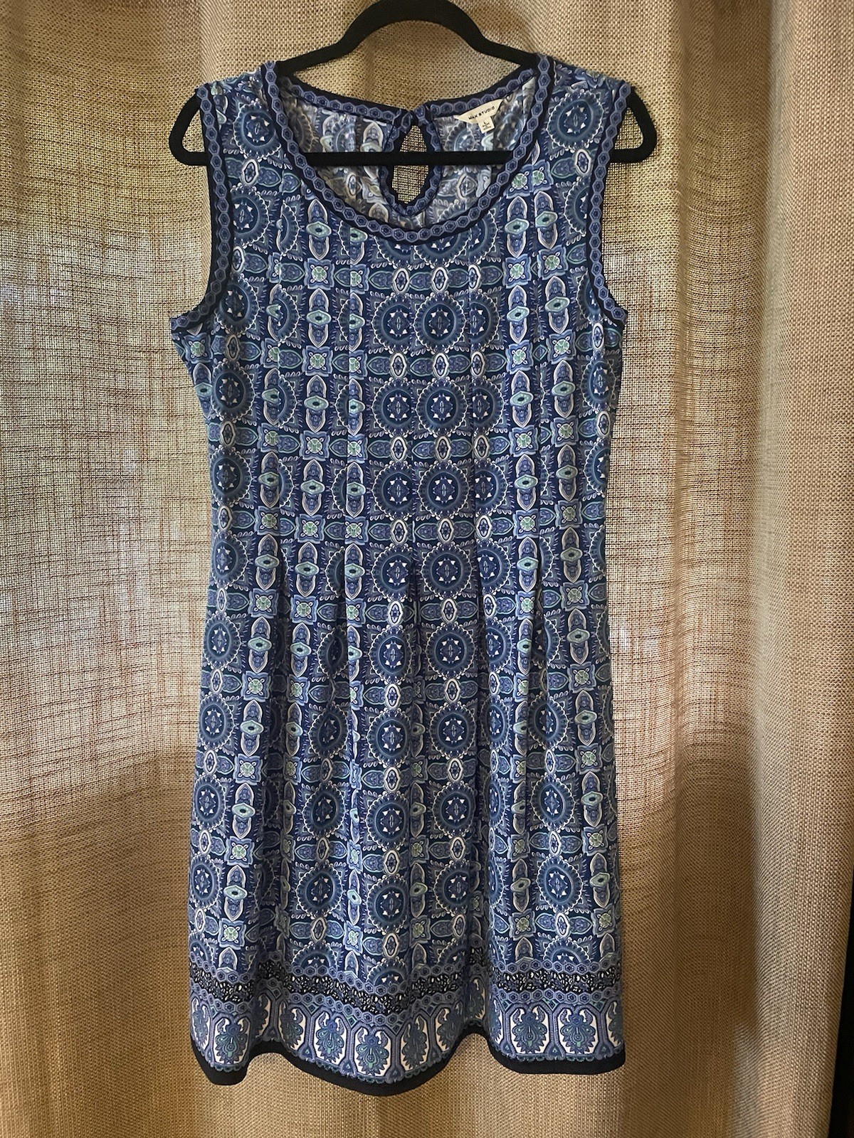 Max Studio Women’s Dress Blue Print Keyhole Back Stretch- Size Large