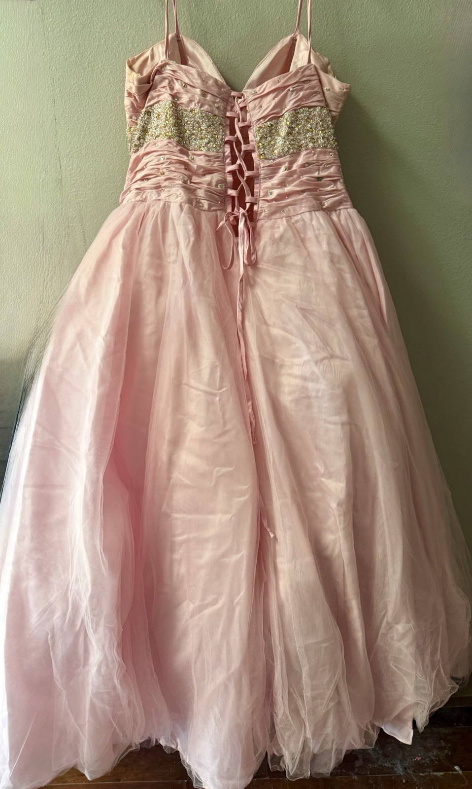 JOVANI BEYOND DIVISION RUCHED BODICE FLORAL APPLIQUÉ PINK BALL GOWN Sz.20