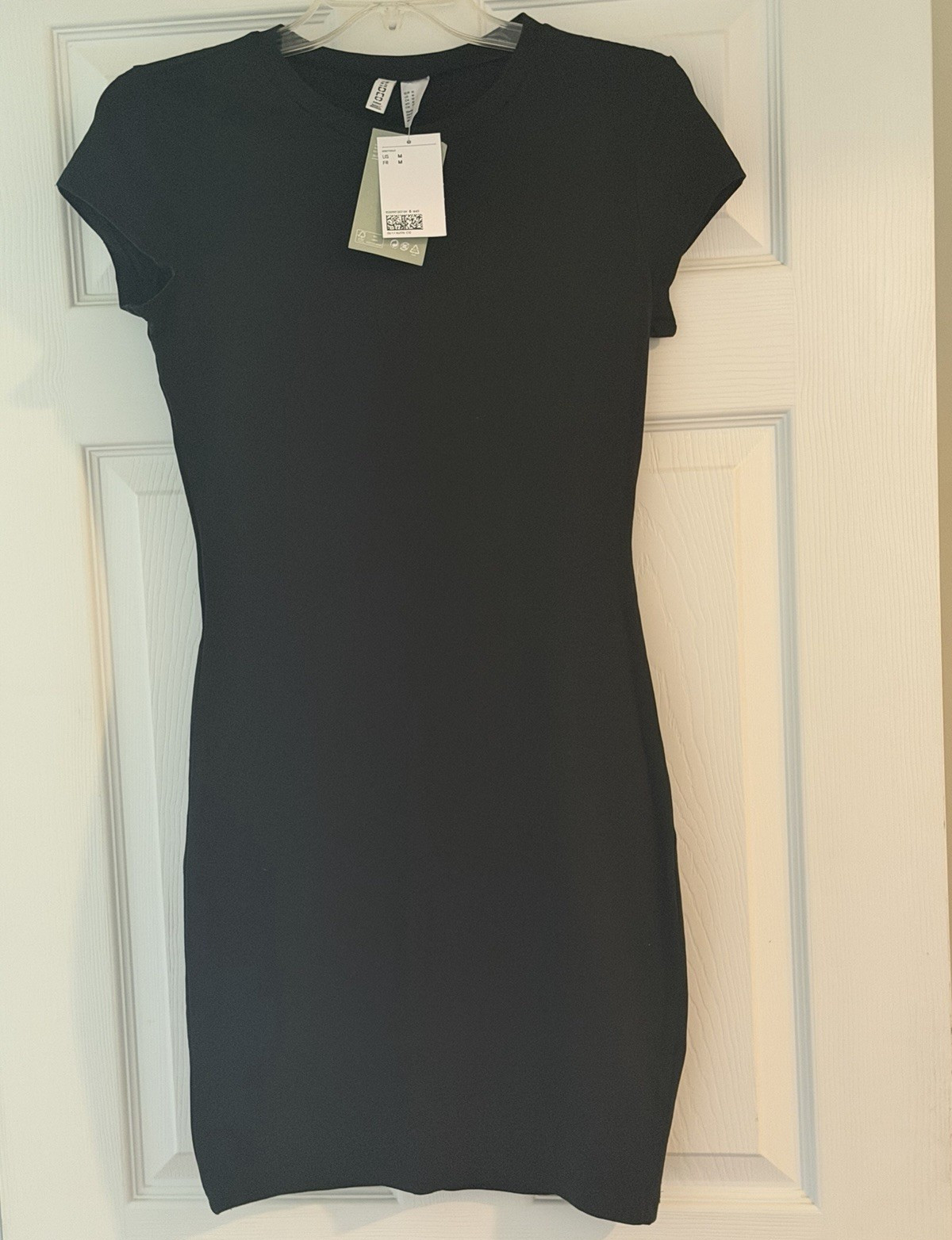 H&M Size M NWT Black Short Sleeve Bodycon T Shirt Dress Crew Neck