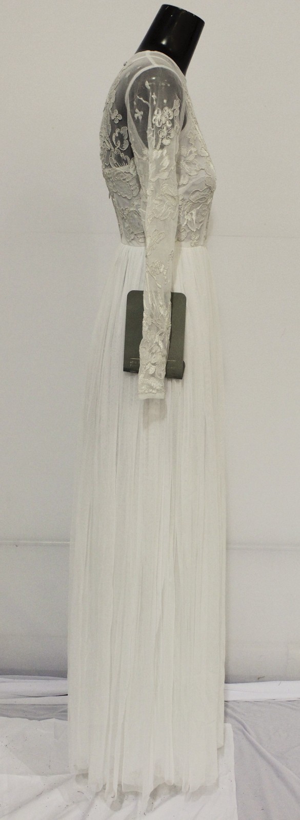 ASOS Women’s Long Blouson Sleeve Embroidered Wedding Dress MP7 White Size US:0