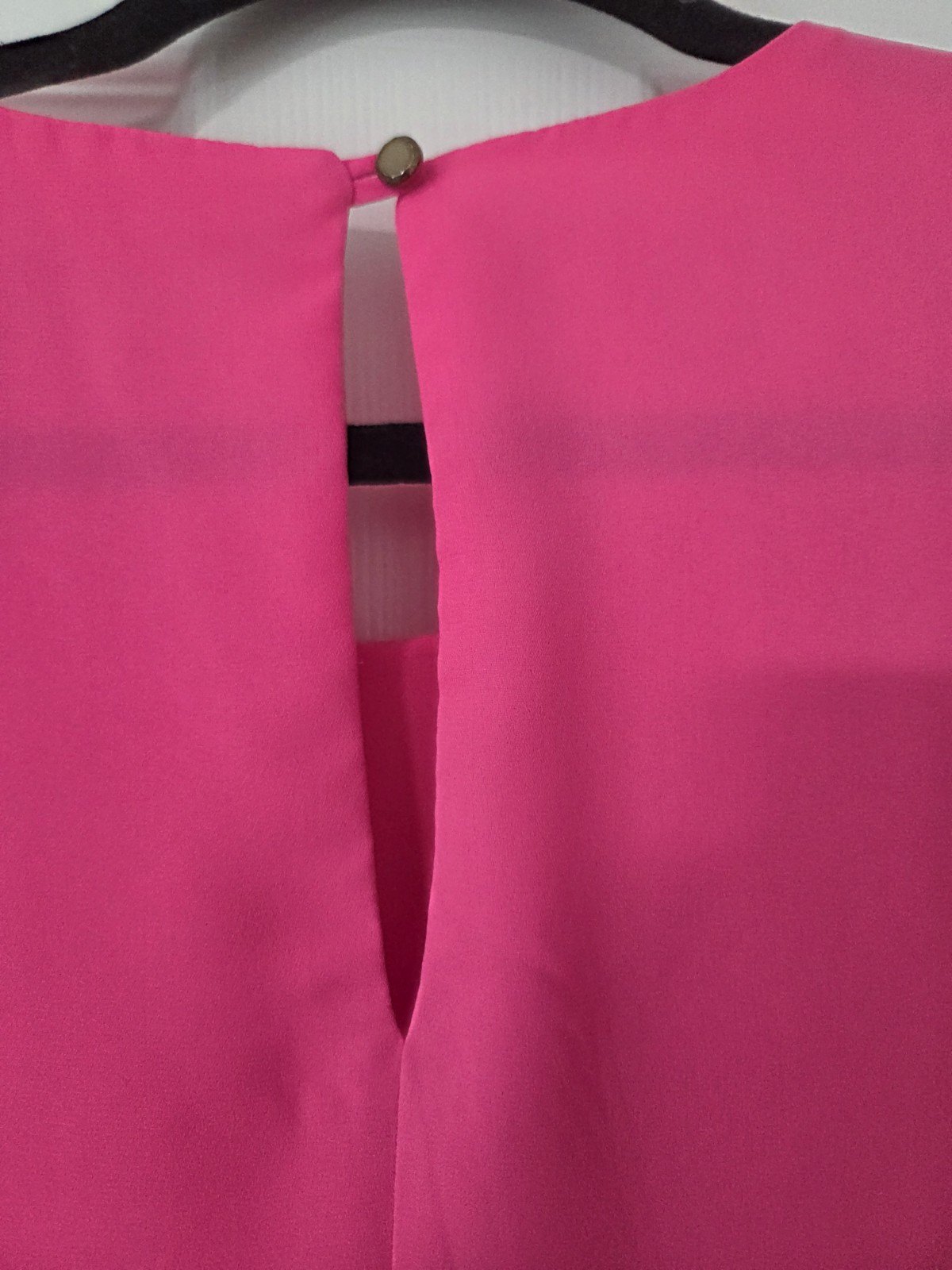 Everly Vibrant Pink Flowy Shift Lined Shift Dress. Datenite, Sassy Trendy Fun. M