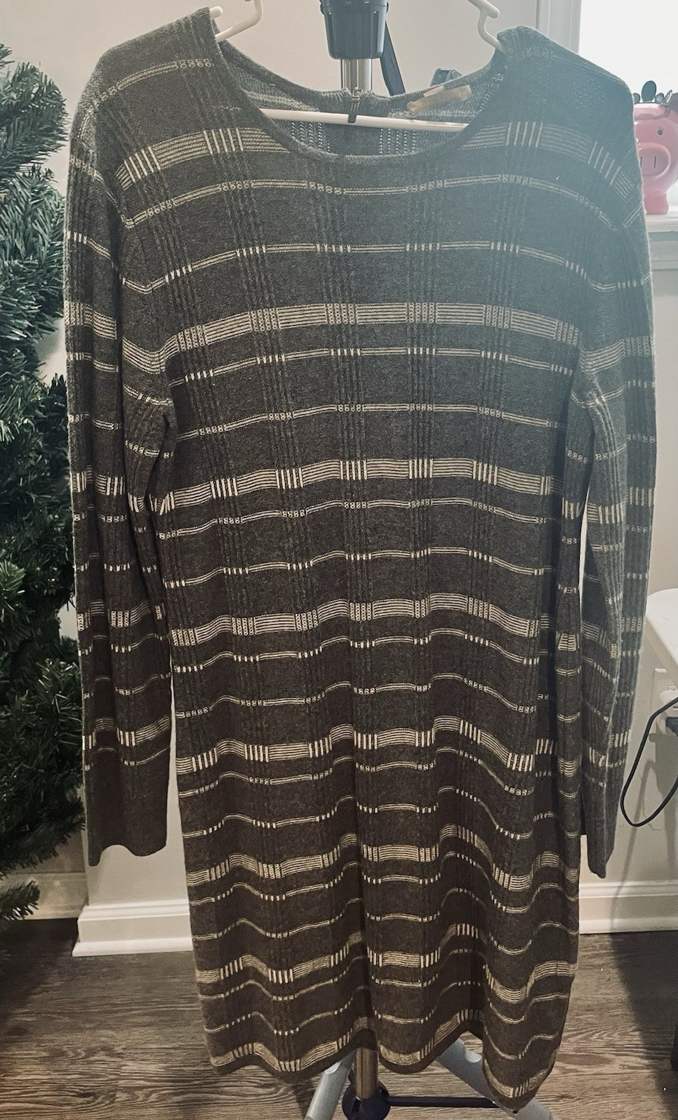 Women’s Gray Striped Knit 100% Cashmere Shift Dress Long Sleeve Zip Back Sz L